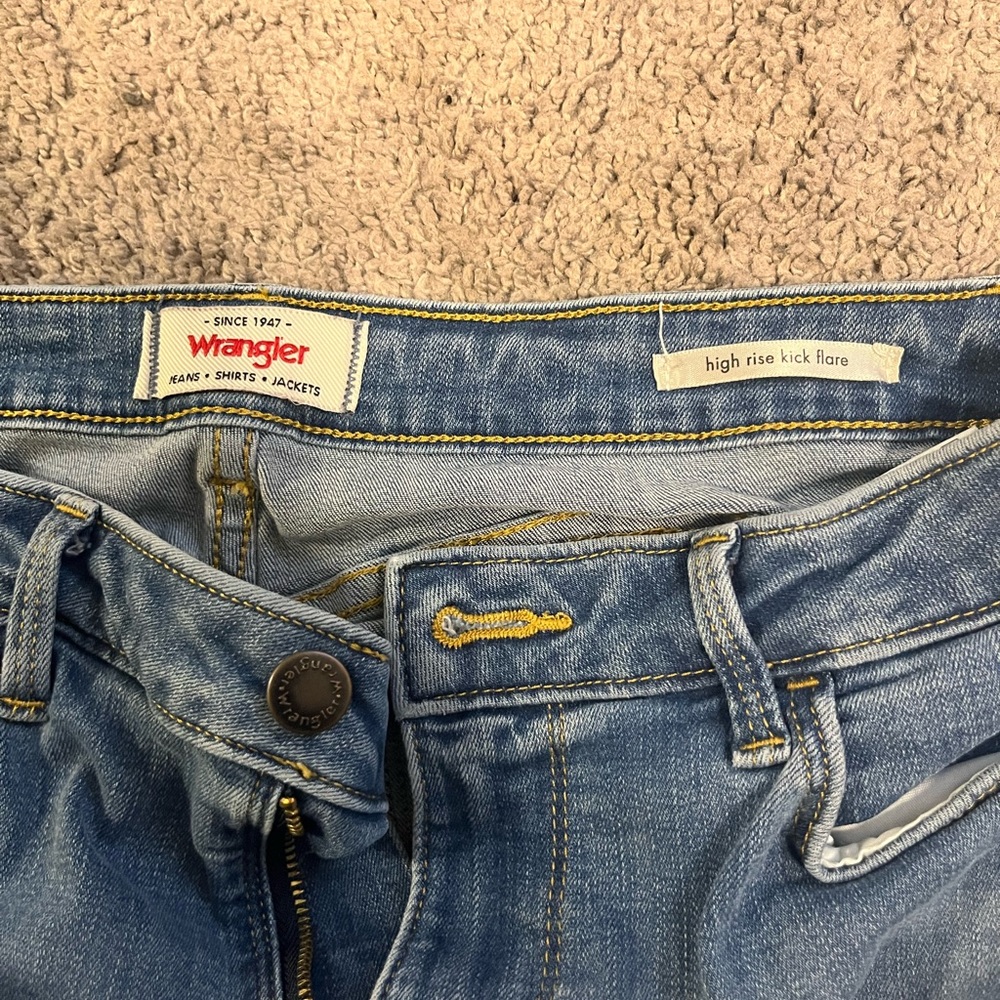 Women Wrangler Jeans